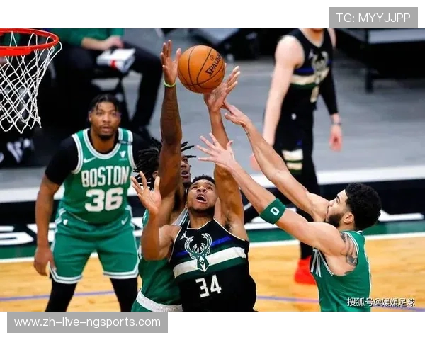 雄鹿与凯尔特人激战正酣,谁将占据东部霸主宝座成关键焦点 雄鹿与凯尔特人激战正酣,谁将占据东部霸主宝座成关键焦点