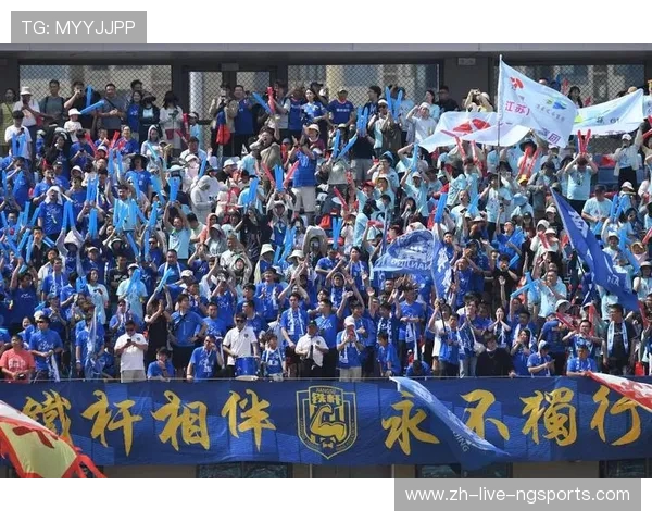 南京足球队耐力对比分析揭示球队潜力与挑战的深度剖析 南京足球队耐力对比分析揭示球队潜力与挑战的深度剖析