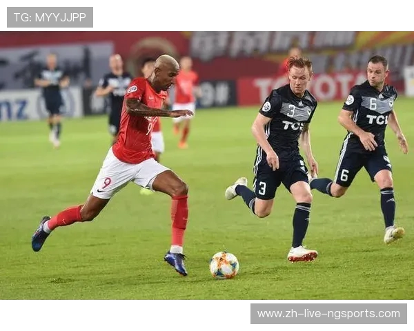 东京绿茵迎战大宫松鼠精彩对决展现足球魅力与激情的较量